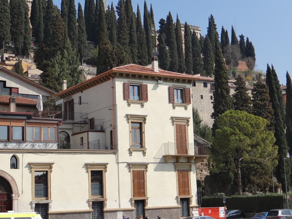 Theater Verona Luxury Apartment Δωμάτιο φωτογραφία