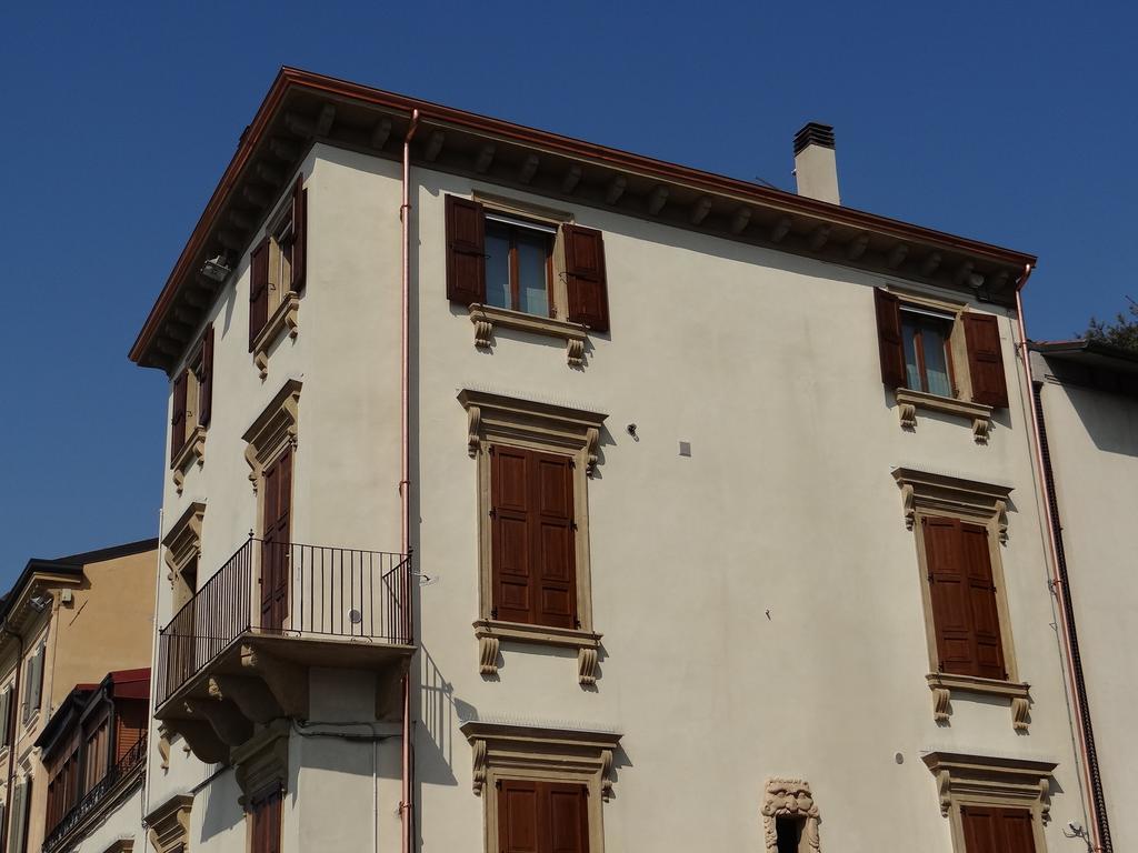 Theater Verona Luxury Apartment Δωμάτιο φωτογραφία