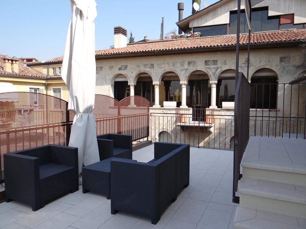 Theater Verona Luxury Apartment Δωμάτιο φωτογραφία