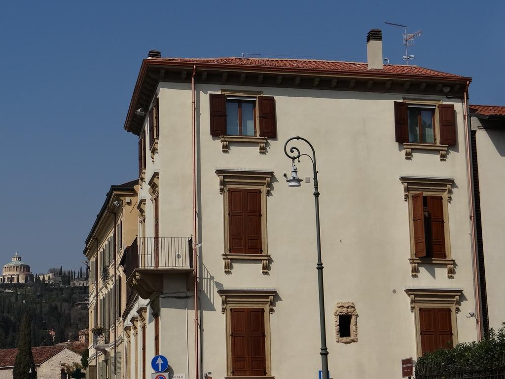 Theater Verona Luxury Apartment Δωμάτιο φωτογραφία