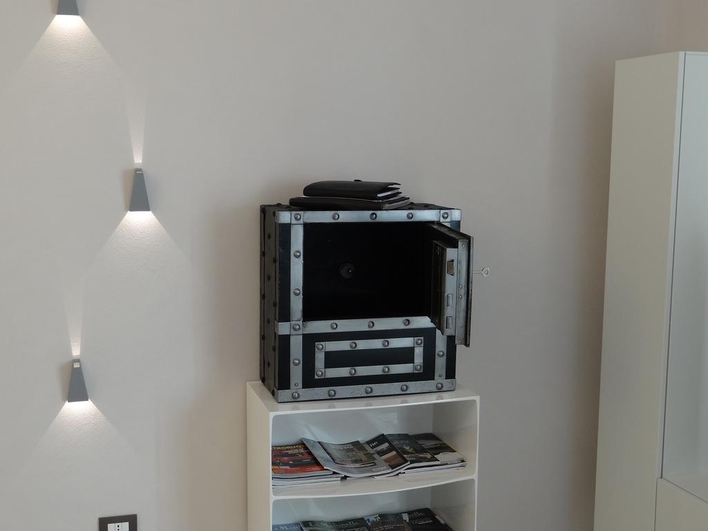 Theater Verona Luxury Apartment Δωμάτιο φωτογραφία