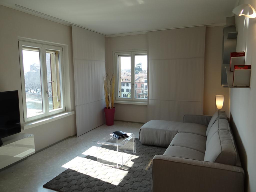Theater Verona Luxury Apartment Δωμάτιο φωτογραφία