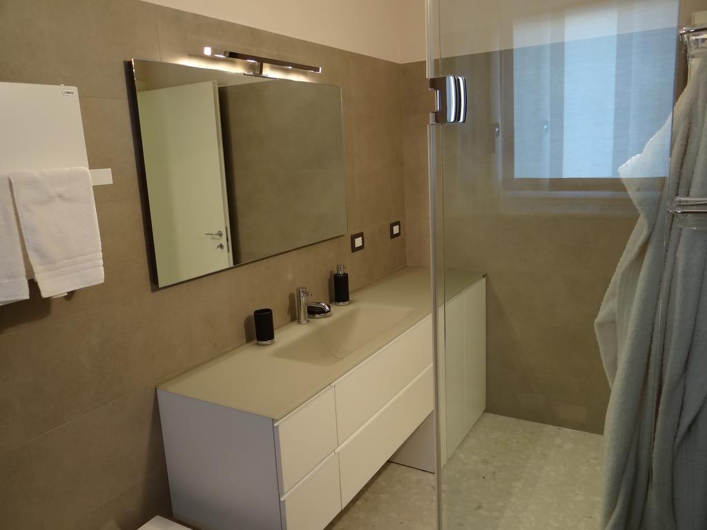 Theater Verona Luxury Apartment Δωμάτιο φωτογραφία