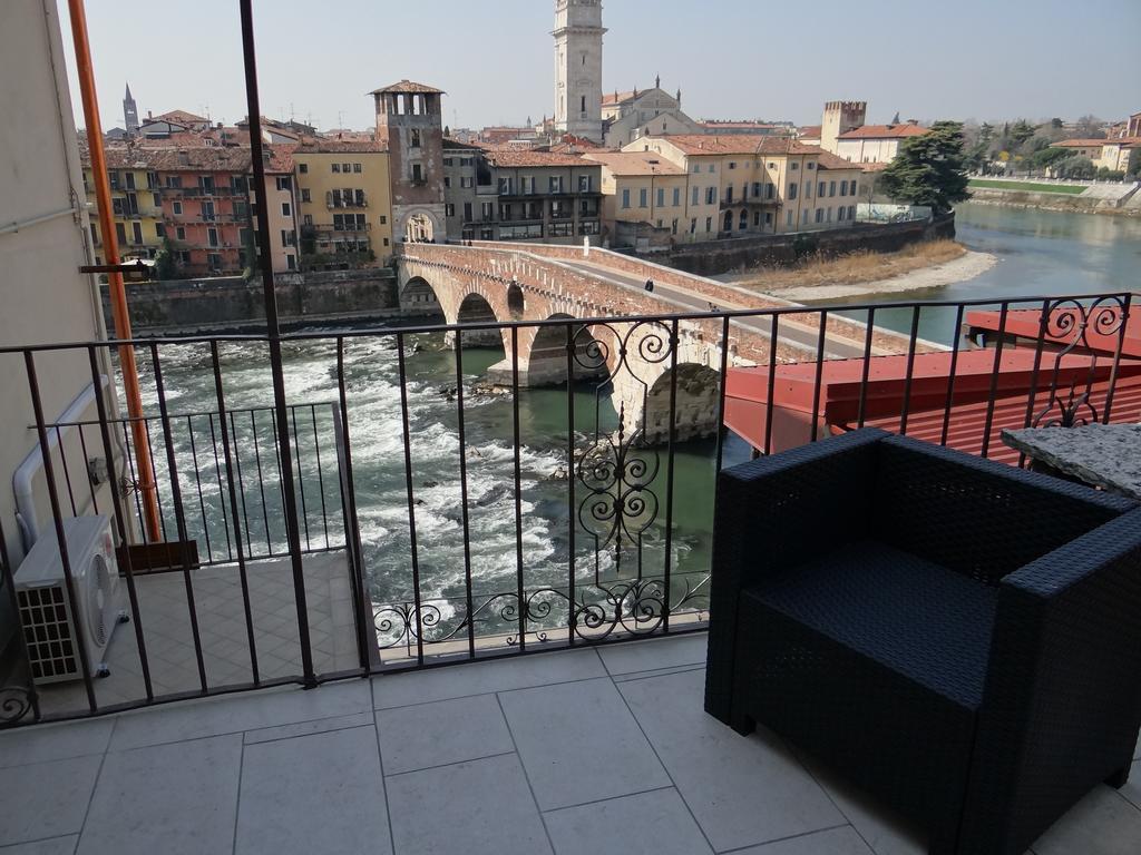 Theater Verona Luxury Apartment Δωμάτιο φωτογραφία