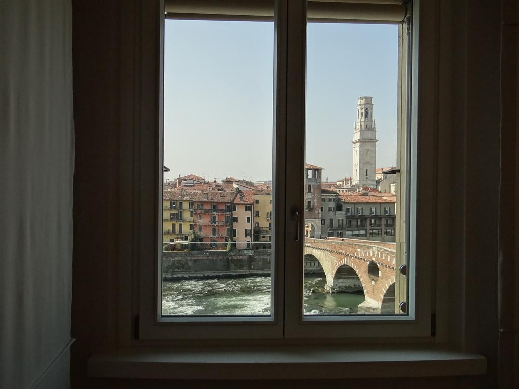 Theater Verona Luxury Apartment Δωμάτιο φωτογραφία